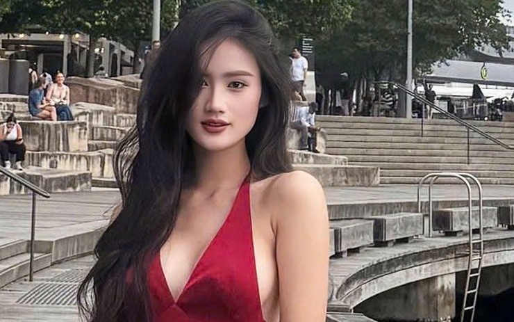 Hoa hậu quê Gia Lai khoe vóc dáng 'mình hạc xương mai' khi du học Úc