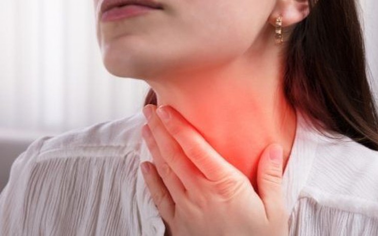 4 bí quyết giúp bạn nằm máy lạnh không bị đau họng