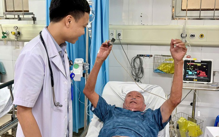 Người đàn ông 68 tuổi đột quỵ, may mắn hồi phục nhờ làm việc này
