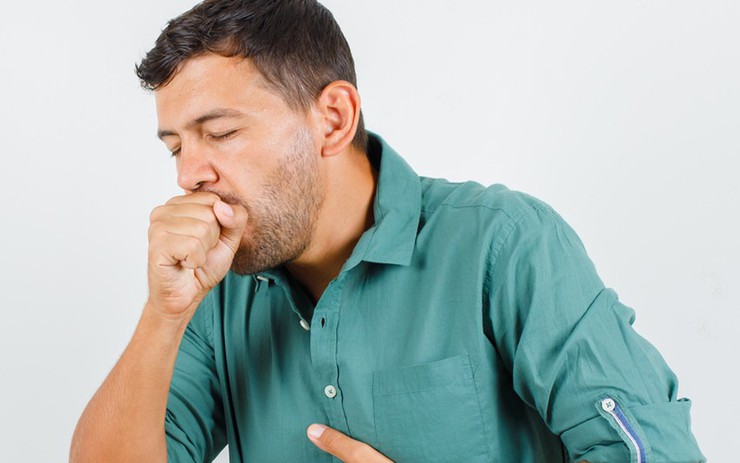 Người đàn ông ho khò khè kéo dài, sụt gần 20 kg, đi khám phát hiện nguyên nhân không ngờ tới