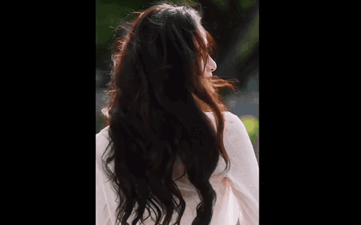 Diện cardigan như 'dâu hào môn' Hương Liên để hợp mùa thu Hà Nội