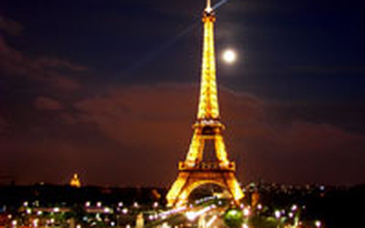 Tháp Eiffel Vào Ban đêm · Ảnh có sẵn miễn phí
