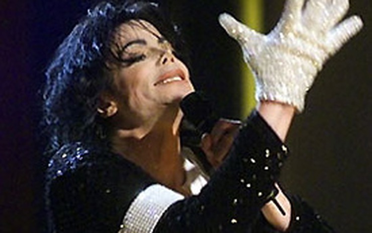 Bán đấu giá găng tay của Michael Jackson