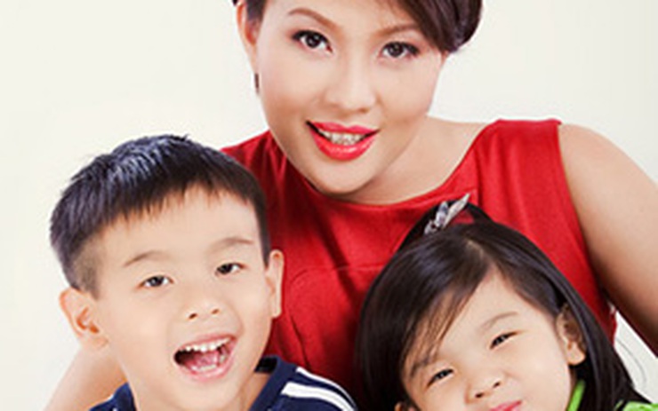 3 mẹ người mẫu Minh Anh làm dáng