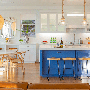 Biến hóa căn bếp gia đình từ phong cách đến không gian với gam màu xanh