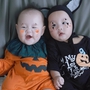 Hình ảnh Halloween cưng xỉu của cặp song sinh nhà Phương Oanh