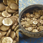 Dọn dẹp bãi đất hoang, công nhân bất ngờ tìm thấy hàng trăm vật thể bằng vàng