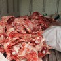 Kinh hoàng 700kg xương lợn, lòng lợn không đảm bảo an toàn thực phẩm, vệ sinh thú y 'suýt' đến mâm cơm người tiêu dùng
