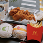 McDonald's 'đu trend' phản cảm: Hàng ngàn người tiêu dùng phản ứng dữ dội, 'đòi' tẩy chay thương hiệu gà rán quốc dân