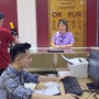 Nhiều thương hiệu bạc đồng loạt ngừng nhận đơn đặt hàng, quầy giao dịch vắng vẻ lạ thường