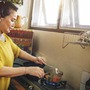 Tôi từng nghĩ nghỉ hưu là lúc dựa vào con, cho đến khi con dâu bảo: 'Mẹ trả tiền thì mới được gặp cháu'