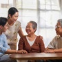 Sau tuổi 50, dù có tiền hay không bạn cũng nên giúp con cái mình hai điều quan trọng này: Đây chính là sự khôn ngoan và tầm nhìn đích thực