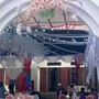 Hàng xóm tay không đi ăn cưới còn vơ vét đồ mang về khiến chủ nhà 'sôi máu'