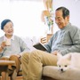 Muốn tuổi già an yên, cha mẹ tuyệt đối tránh đưa con 2 loại tiền này dù lương hưu cao đến đâu