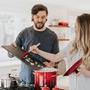 Các cung hoàng đạo nam chiều vợ số 1: Dịu dàng, tâm lý và hết lòng vì gia đình
