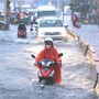 Bão Matmo gió giật cấp 14 vào Biển Đông, dự báo Hà Nội có nơi mưa rất to trên 300m