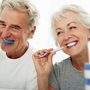 Để không bị mất răng, tụt nướu: Sau 60 tuổi, tốt nhất nên thay đổi 3 thói quen đánh răng này