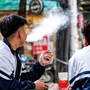 Thuốc lá điện tử - 'bóng ma nicotine' đe dọa thế hệ trẻ và yêu cầu cấp bách siết chặt hành lang pháp lý