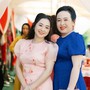 Bạn thân của mẹ trở thành mẹ kế, cô gái nhận được tình yêu thương vô bờ