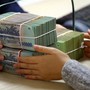 Gửi tiết kiệm 6 tháng hay 1 năm để hưởng lãi suất tốt nhất: Lời khuyên của nhân viên ngân hàng lâu năm