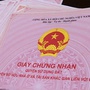 Những quy định cần biết khi cha mẹ muốn sang tên sổ đỏ cho con năm 2025