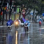 Thời tiết Hà Nội 3 ngày tới: Thủ đô có phải hứng chịu những cơn mưa như trút nước về chiều tối?