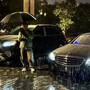 Nhìn người bạn trai giản dị bước xuống từ chiếc Mercedes-Maybach, tôi đứng như chôn chân tại chỗ bởi sự thật phũ phàng