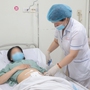 Người phụ nữ 26 tuổi ở Hà Nội bị vỡ ruột thừa, nguy hiểm tính mạng từ 1 sai lầm nhiều người Việt mắc phải