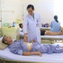 Người đàn ông 60 tuổi bị thủng dạ dày thừa nhận 1 sai lầm nhiều người Việt mắc phải 