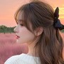 Biết anh hàng xóm đã có vợ con đề huề nhưng em gái tôi vẫn nhất quyết đeo bám