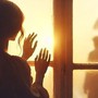 Người phụ nữ với chiếc phong bì nặng trịch trong đám tang ba tôi và bí mật mẹ chôn giấu