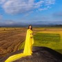 H'Hen Niê hạnh phúc khoe bụng bầu bên ông xã