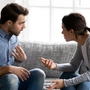 Muốn nhờ mẹ đẻ lên trông cháu, câu trả lời của chồng khiến tôi suy sụp