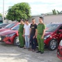 Bắt hai đối tượng làm giả giấy tờ xe, lừa đảo hơn 5 tỷ đồng