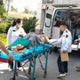 Đầy bụng đi khám, người phụ nữ sốc nặng khi sinh ra bé trai nặng 2,5kg