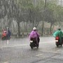 Miền Bắc lại hứng chịu những trận mưa như trút nước, nơi nào là tâm điểm mưa to?