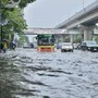 Thời tiết hôm nay: Bắc Bộ tiếp tục có mưa rào và dông; Dựng tôn, che bạt để phá dỡ tòa nhà 'Hàm cá mập' tại Hà Nội