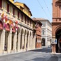 Bologna – Thành phố mái vòm cổ kính, nơi ẩm thực và tri thức hòa quyện giữa lòng nước Ý