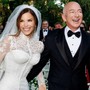 Nữ MC 56 tuổi đẹp lộng lẫy trong đám cưới xa hoa với tỷ phú Jeff Bezos