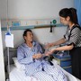 Bố chồng có cuốn sổ ghi đầy bí mật, khi ông bệnh, tôi đi gõ cửa từng nhà trong danh sách nhưng câu trả lời của họ khiến tôi lạnh buốt tim