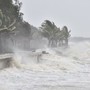Biển Đông đón áp thấp nhiệt đới, khả năng mạnh lên thành bão