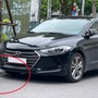 Tranh cãi việc đỗ xe chưa đè lên miệng cống thoát nước vẫn bị CSGT xử phạt
