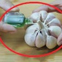 Trộn tỏi với dầu gió có tác dụng gì?