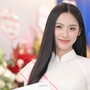 Á hậu Hoa hậu Việt Nam 2024 diện áo dài trắng, rạng rỡ trở về trường đại học