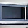Lợi ích bất ngờ từ lò vi sóng, không chỉ dùng để hâm nóng thức ăn mà còn có điều ‘kỳ diệu’ này