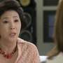 Lặn lội đến thăm cháu ngoại ngày đầy tháng, mẹ tôi phải ngậm ngùi ra về trong nước mắt 