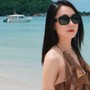 Không diện bikini đi biển, Hồng Diễm vẫn khiến fan trầm trồ