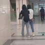 Cô gái 27 tuổi nhập viện sau khi mẹ hỏi: 'Bao giờ mới lấy chồng?'