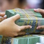 Lãi suất Agribank, Vietcombank, Vietinbank, BIDV mới nhất: Gửi tiết kiệm 1 tỉ đồng ở Agribank nhận bao nhiêu tiền lãi?