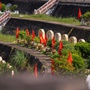 Sắc cờ đỏ phủ kín hàng ngàn mộ phần, tưởng nhớ công ơn người đã khuất dịp Quốc khánh 2/9